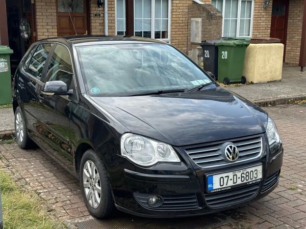 Volkswagen Polo Hatchback, Petrol, 2007, Black