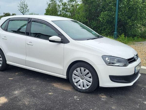 Volkswagen Polo Hatchback, Petrol, 2013, White
