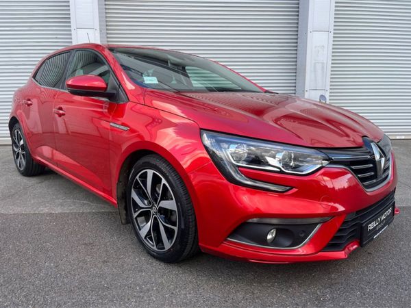 Renault Megane Hatchback, Diesel, 2020, Red