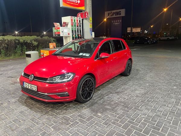 Volkswagen Golf Hatchback, Petrol, 2017, Red