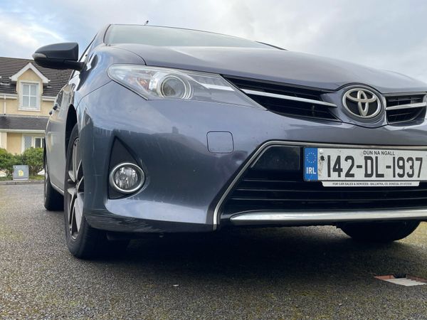 Toyota Auris Hatchback, Diesel, 2014, Blue