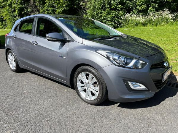 Hyundai i30 Hatchback, Diesel, 2015, Grey