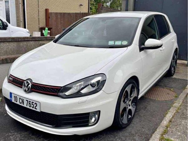 Volkswagen Golf Hatchback, Petrol, 2010, White