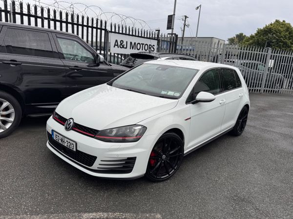 Volkswagen Golf Hatchback, Petrol, 2015, White