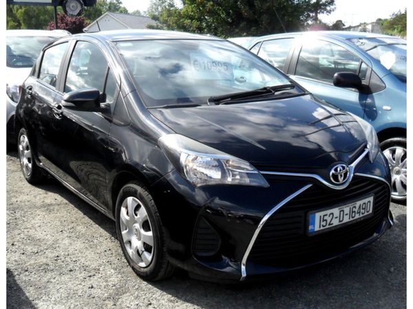 Toyota Yaris Hatchback, Petrol, 2015, Black