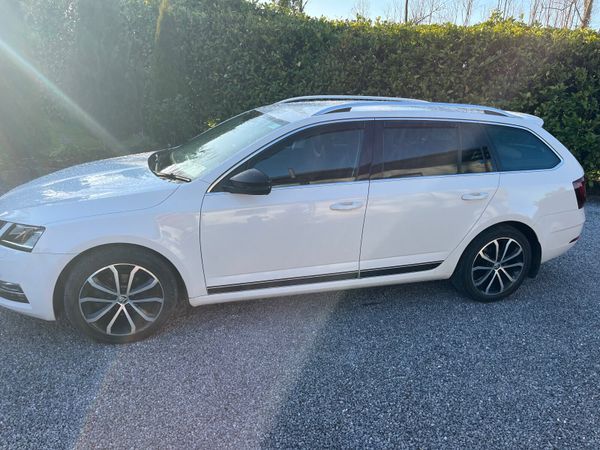 Skoda Octavia Estate, Diesel, 2018, White