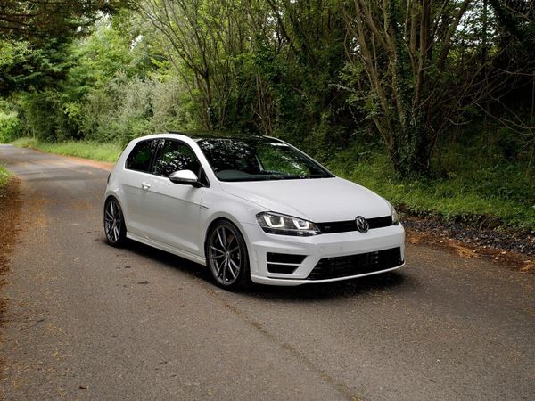 Volkswagen Golf Hatchback, Petrol, 2016, White