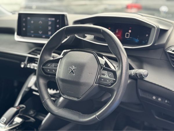 Peugeot 208 Hatchback, Petrol, 2020, Blue