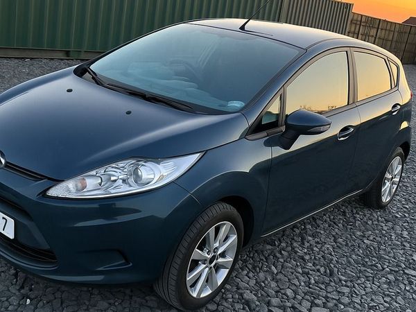 Ford Fiesta Hatchback, Petrol, 2010, Green