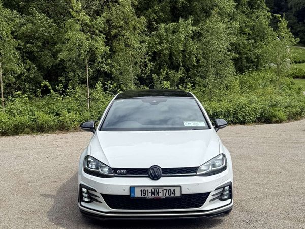 Volkswagen Golf Hatchback, Diesel, 2019, White