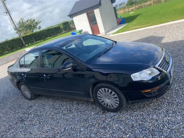 Volkswagen Passat Saloon, Diesel, 2010, Black