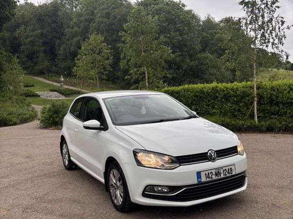 Volkswagen Polo Hatchback, Petrol, 2014, White
