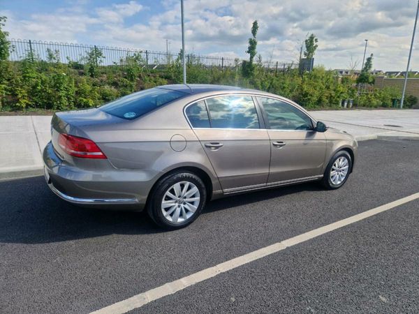 Volkswagen Passat Saloon, Diesel, 2012, Brown
