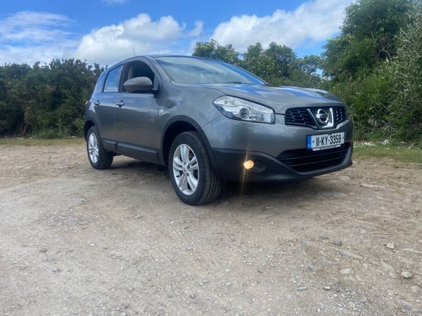 Nissan Qashqai Hatchback, Diesel, 2011, Grey