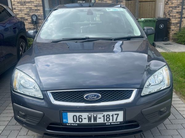Ford Focus Hatchback, Petrol, 2006, Grey
