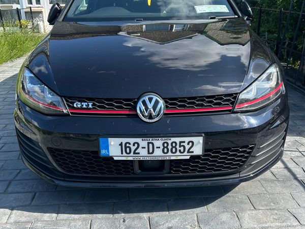 Volkswagen Golf Estate, Petrol, 2016, Black