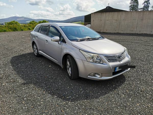 Toyota Avensis Estate, Diesel, 2011, Silver