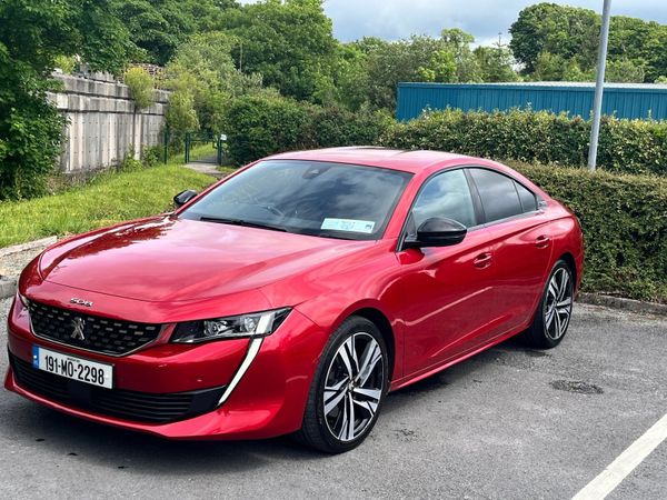 Peugeot 508 Hatchback, Petrol, 2019, Red