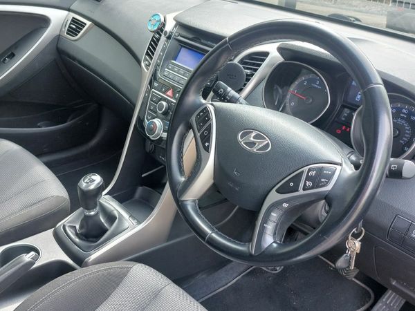 Hyundai i30 Hatchback, Diesel, 2015, Silver