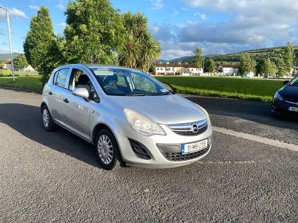 Opel Corsa Hatchback, Petrol, 2011, Silver