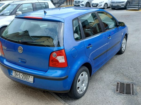 Volkswagen Polo Hatchback, Petrol, 2004, Blue
