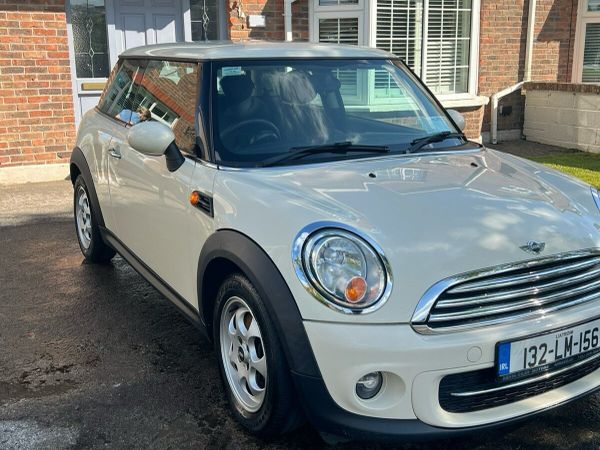 Mini Cooper Hatchback, Diesel, 2013, White