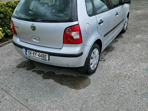 Volkswagen Polo Hatchback, Petrol, 2004, Silver