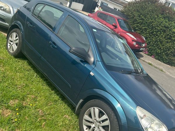 Opel Astra Hatchback, Petrol, 2008, Green