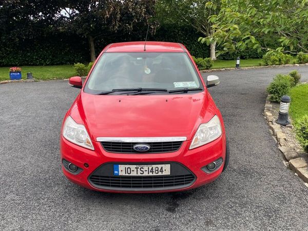 Ford Focus Hatchback, Diesel, 2010, Red