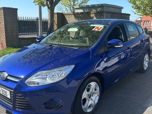 Ford Focus Hatchback, Petrol, 2014, Blue