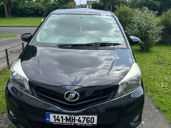 Toyota Vitz Hatchback, Petrol, 2014, Black
