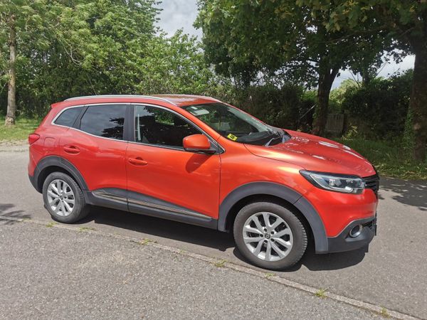Renault Kadjar SUV, Diesel, 2016, Red