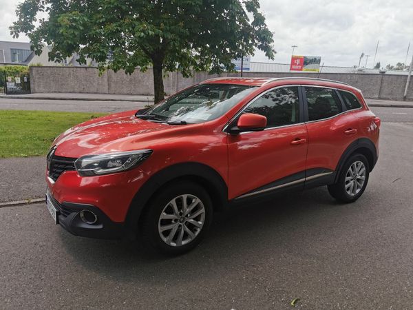 Renault Kadjar SUV, Diesel, 2016, Red
