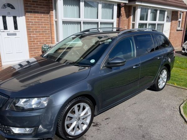 Skoda Octavia Estate, Diesel, 2014, Grey