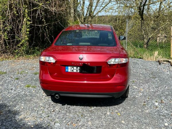 Renault Fluence Saloon, Diesel, 2012, Red