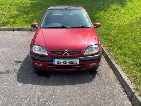 Citroen Saxo Hatchback, Petrol, 2002, Red