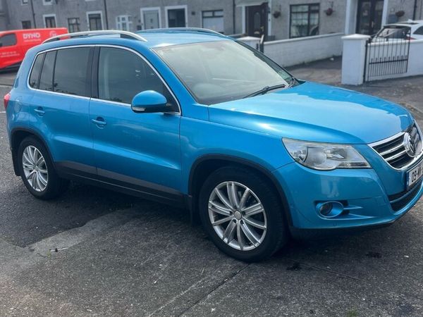 Volkswagen Tiguan SUV, Diesel, 2009, Blue