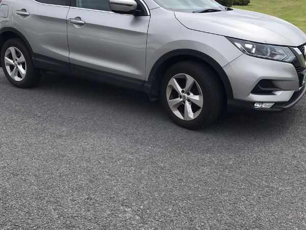 Nissan Qashqai MPV, Petrol, 2018, Grey