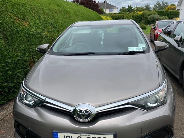Toyota Auris MPV, Petrol, 2016, Bronze