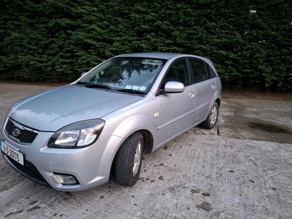 Kia Rio Hatchback, Petrol, 2011, Silver