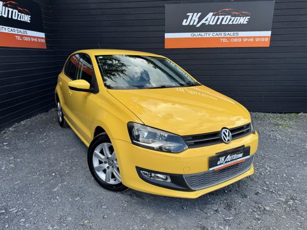 Volkswagen Polo Hatchback, Petrol, 2010, Yellow