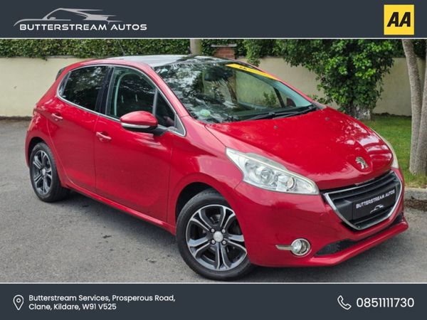Peugeot 208 Hatchback, Petrol, 2015, Red