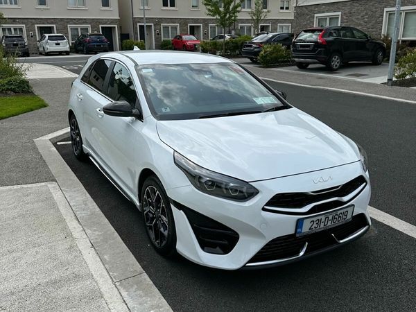 Kia Ceed Hatchback, Petrol, 2023, White