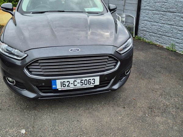 Ford Mondeo Hatchback, Diesel, 2016, Grey