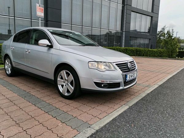 Volkswagen Passat Saloon, Diesel, 2010, Silver