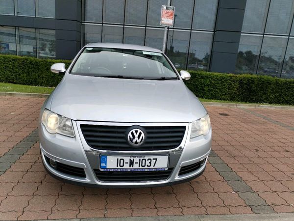 Volkswagen Passat Saloon, Diesel, 2010, Silver