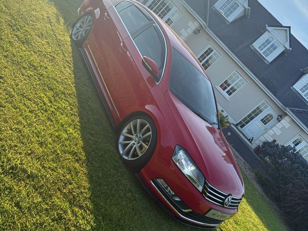 Volkswagen Passat Saloon, Diesel, 2014, Red
