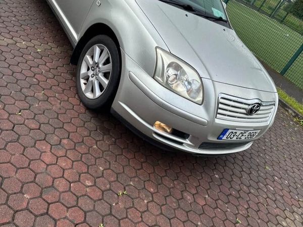 Toyota Avensis Saloon, Petrol, 2003, Silver