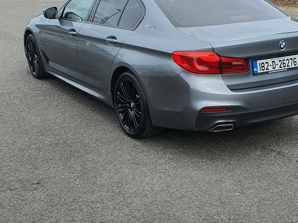 BMW 5-Series Saloon, Petrol Plug-in Hybrid, 2018, Blue