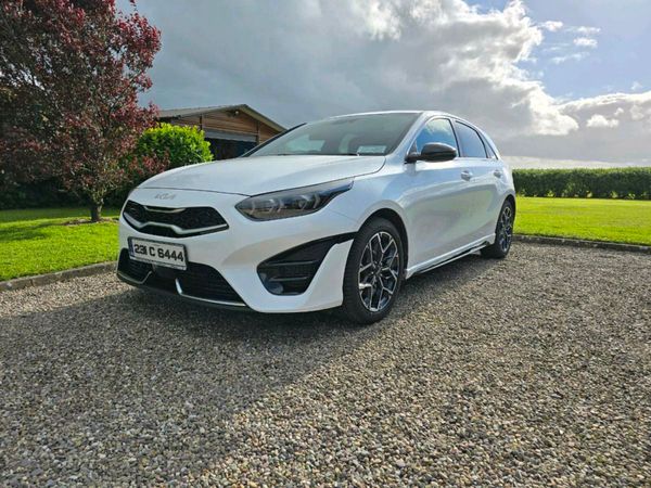 Kia Ceed Hatchback, Petrol, 2023, White